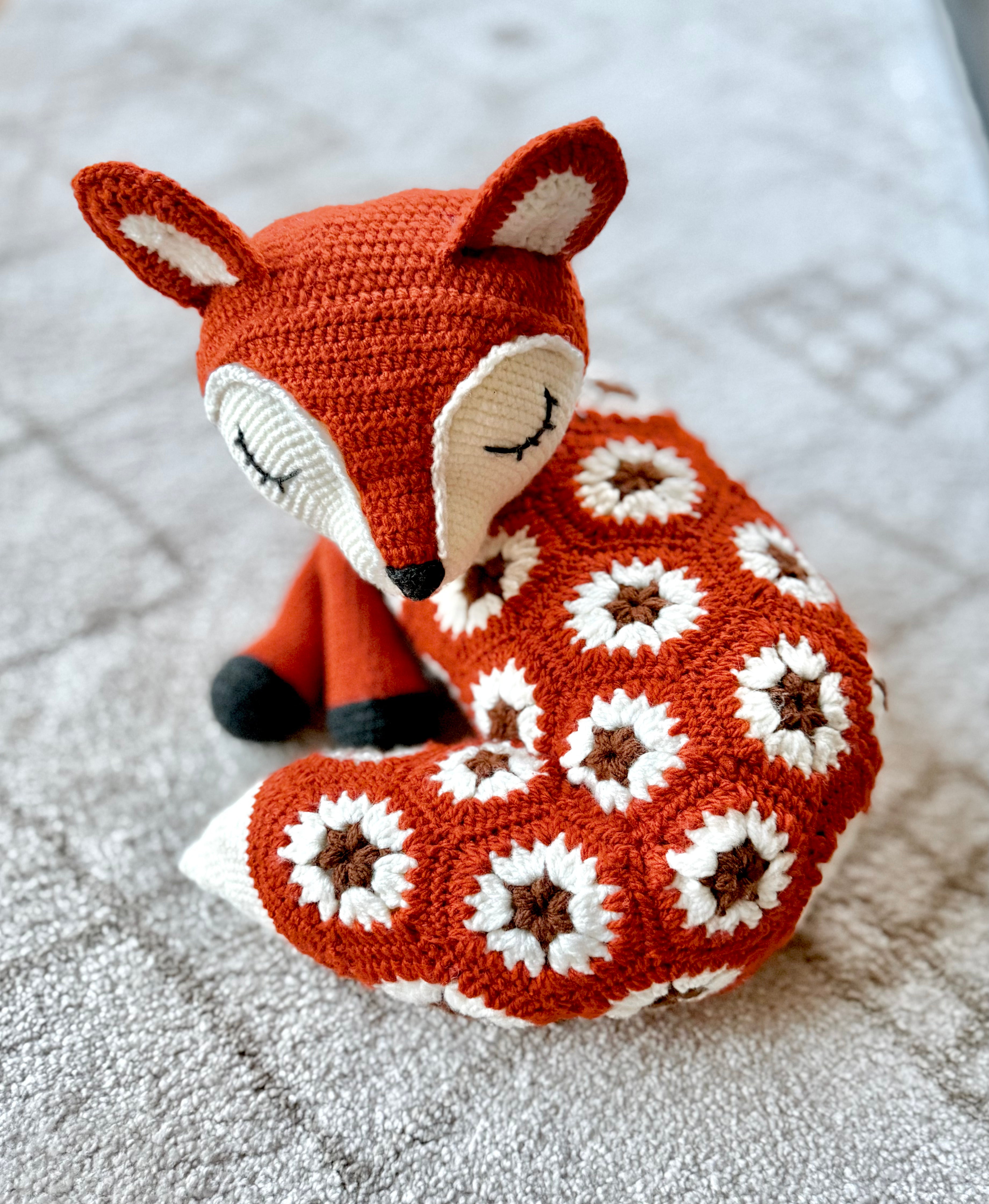 Sleepy Fox African flowers motif Crochet Pattern