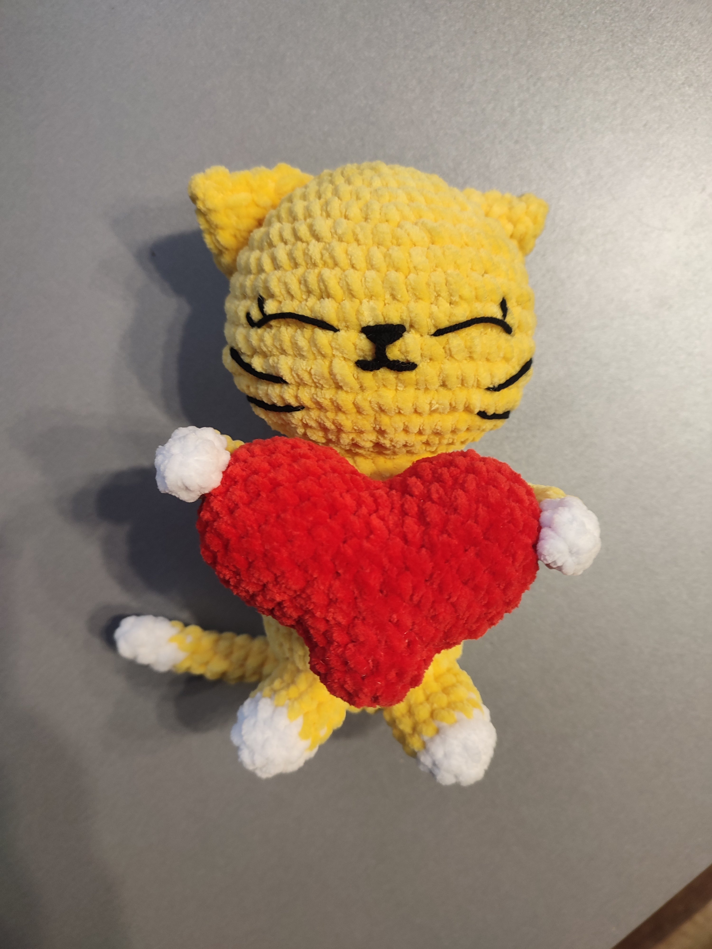 Valentine's Cute Cat Crochet Pattern