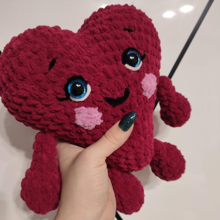 Cute Heart Buddy Amigurumi Crochet Pattern – Valentine’s Day