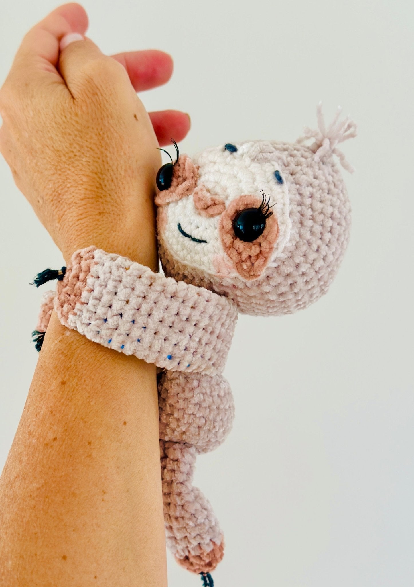 Crochet Hugger Sloth Amigurumi Pattern – Adorable, Interactive Toy