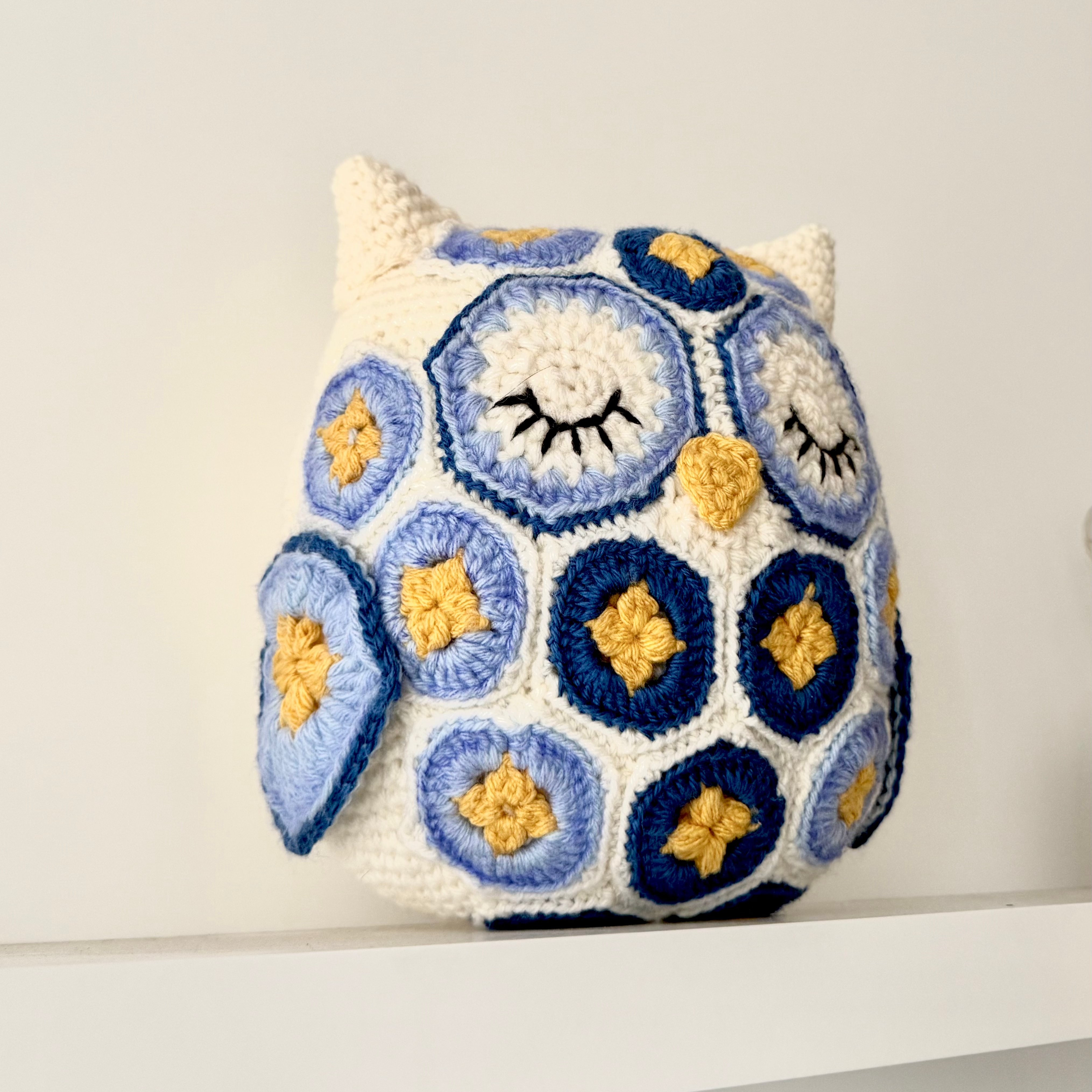 African Flowers Owl Crochet Pattern