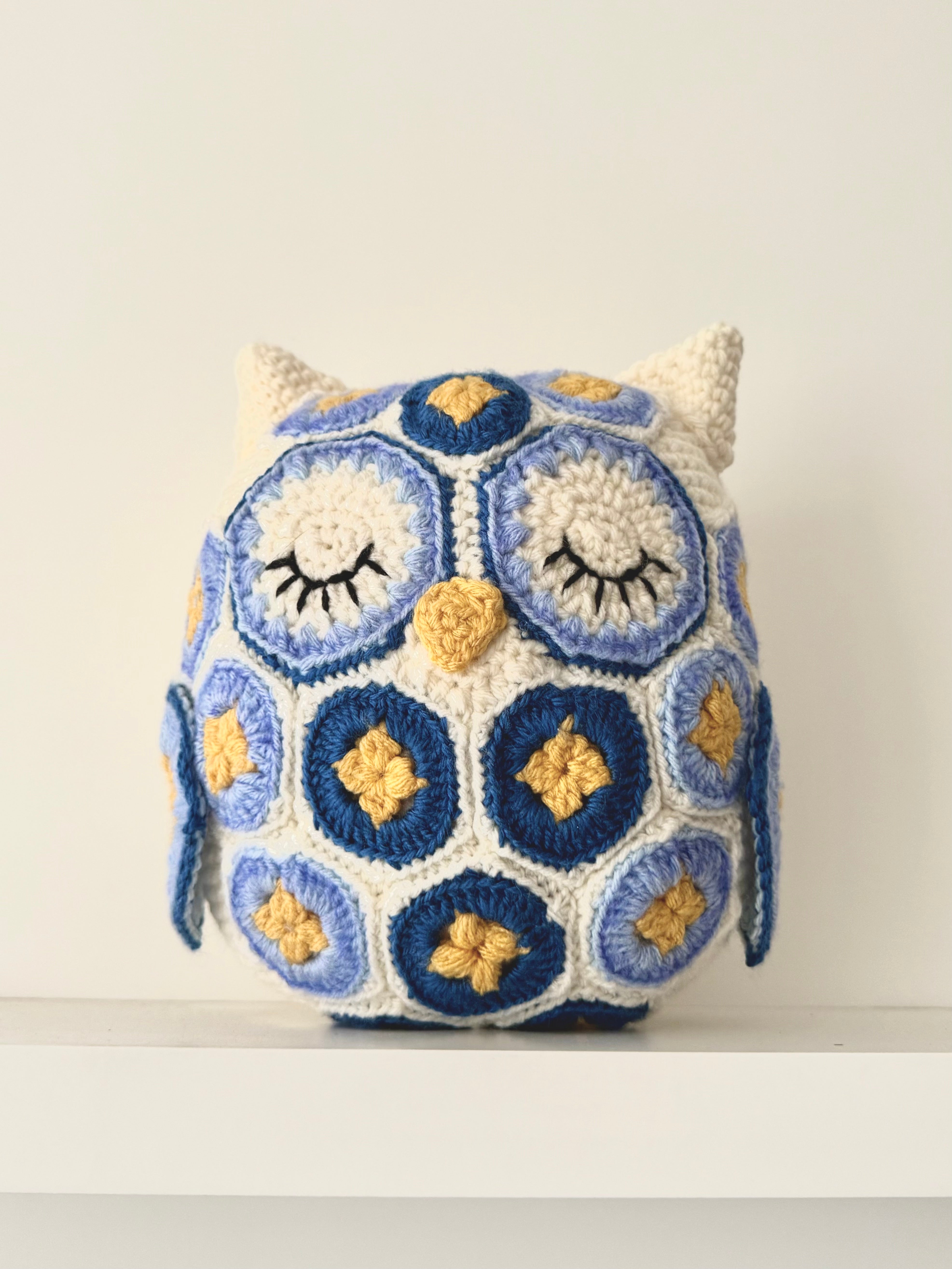 African Flowers Owl Crochet Pattern