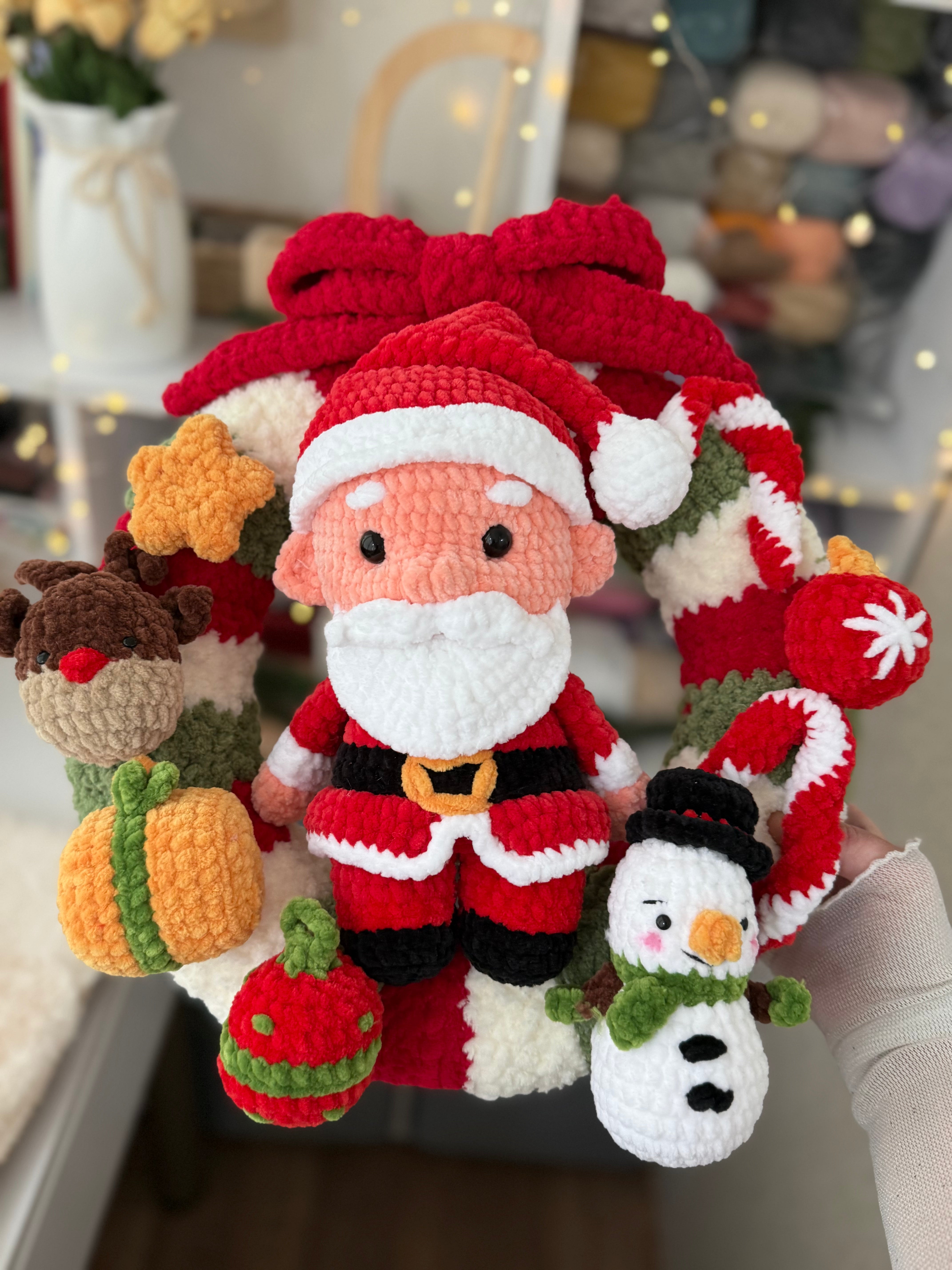 Christmas Wreath Crochet Pattern