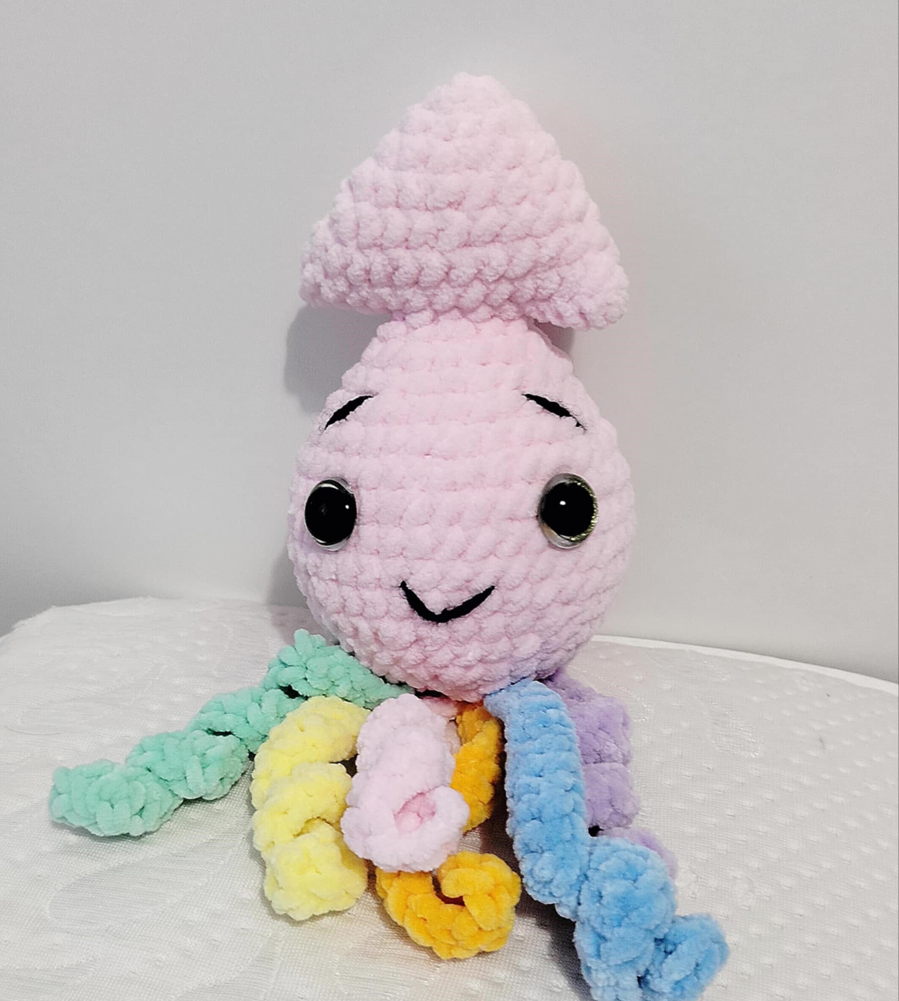 Crochet Sprinkles the Squid Pattern – Colorful Amigurumi for Summer